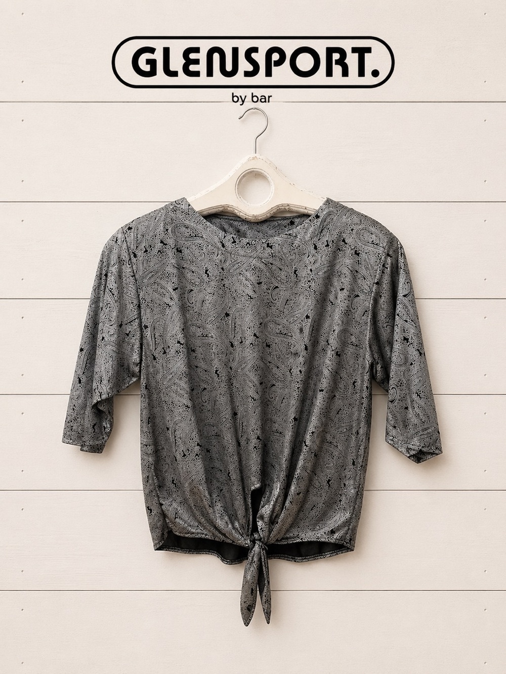 GLENSPORT by Pierre Bertrand – Silver Paisley Tie-Front Top Estimated Size S/M
